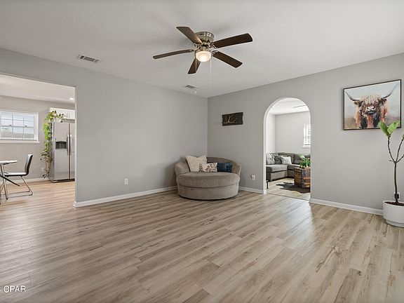 2nd image of 5213 Collins Dr