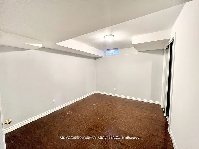 21 Midvale Rd #BASEMENT — Photo 10