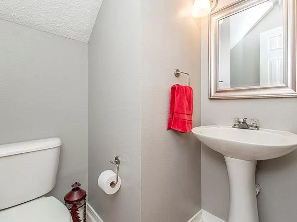 105 Larchwood Dr