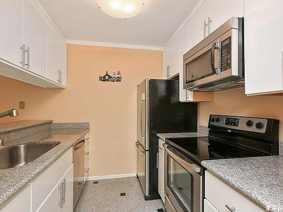 4th image of 6301 Shelter Creek Ln #301