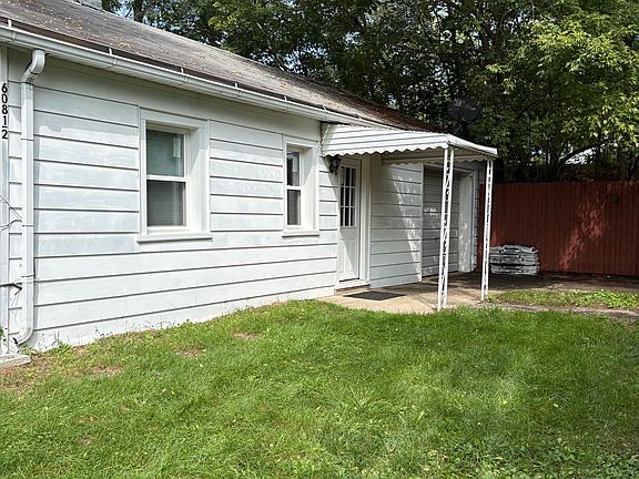 2nd image of 608.5 S Sutton Rd