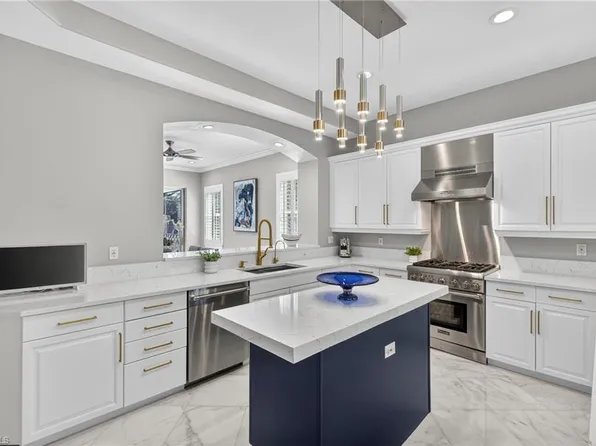 2830 TIBURON BLVD E #102, NAPLES, FL 34109