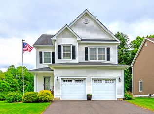 40 Great Plain Dr UNIT 40, Plainville, CT 06062