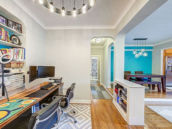 4th image of 7635 Grand Central Pkwy #4D