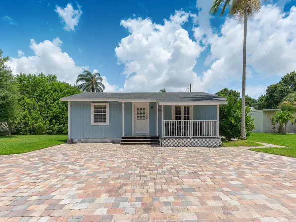 893 SW 35th Street, Palm City, FL 34990