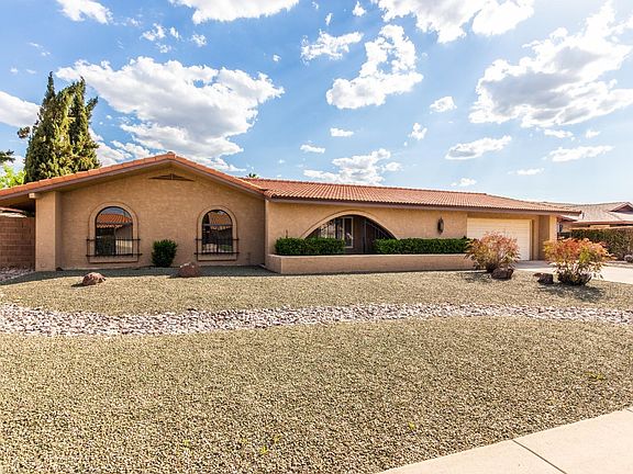 3rd image of 401 E Tierra Buena Ln