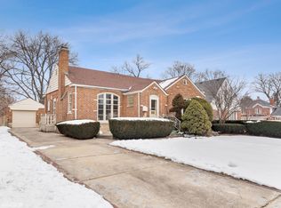 402 W Lonnquist Blvd, Mount Prospect, IL