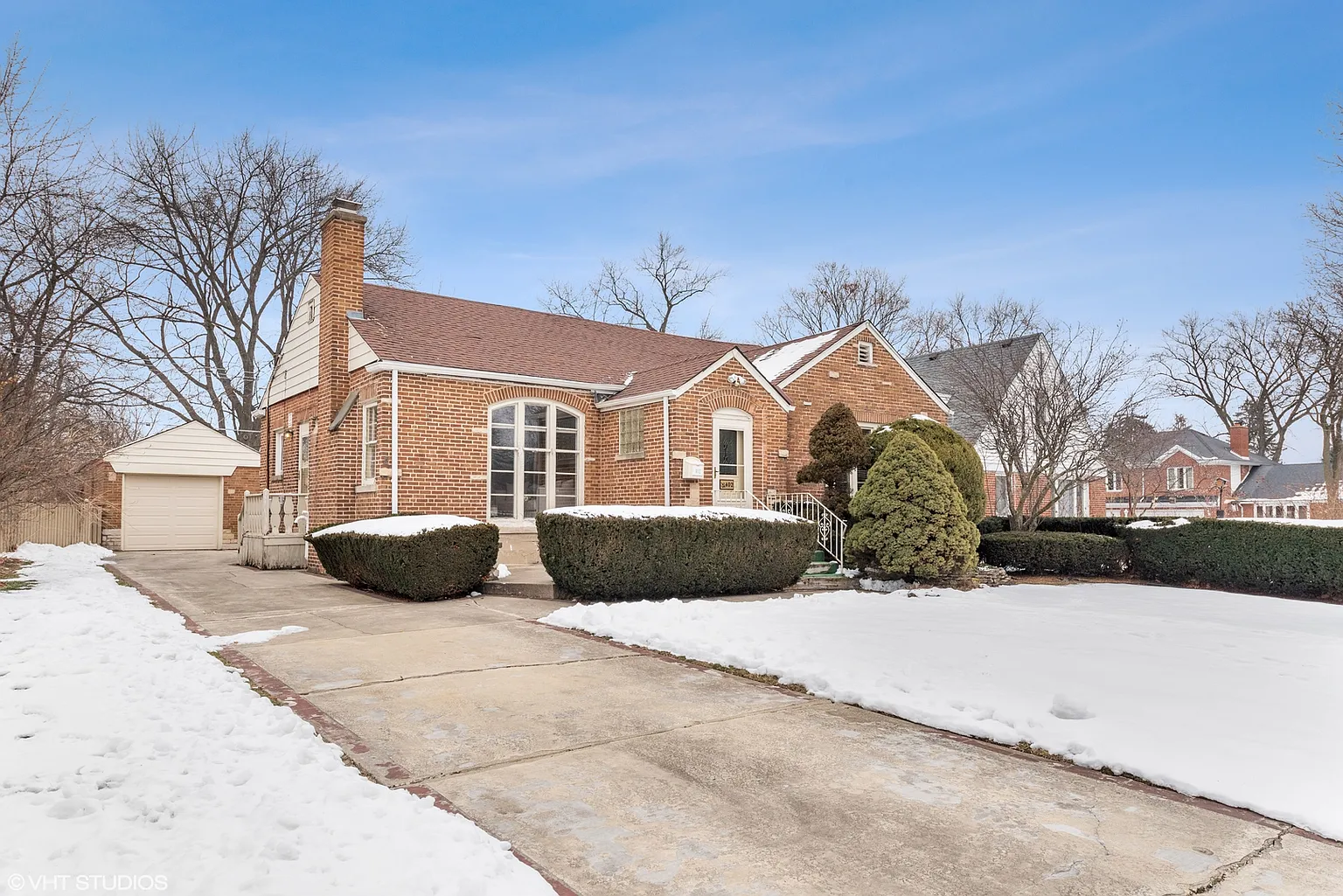 402 W Lonnquist Blvd photo 1