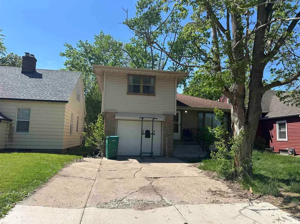 805 N Sterling Ave, Peoria, IL 61604