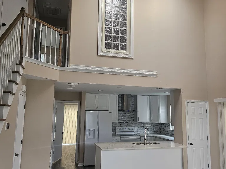 1228 Warwick Dr — Photo 15