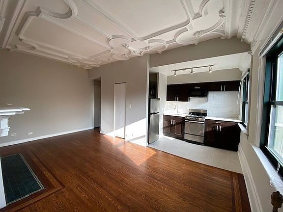 5th image of 520 W Wellington Ave #3K