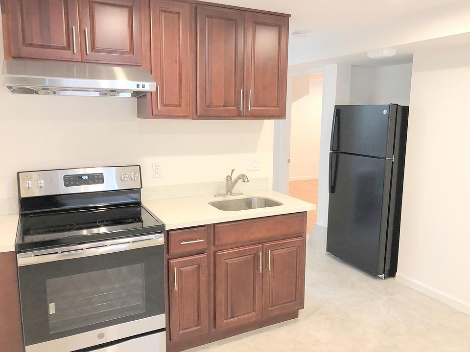 1st image of 60 Fairview Ave #B