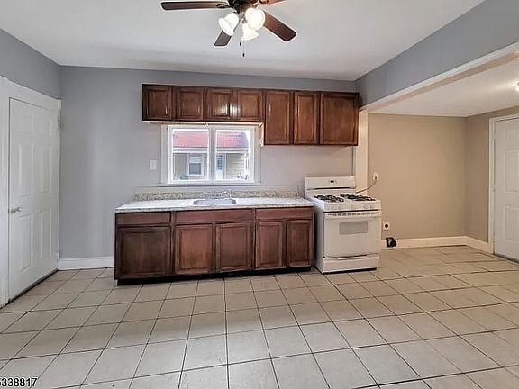 2nd image of 29 Wilson St