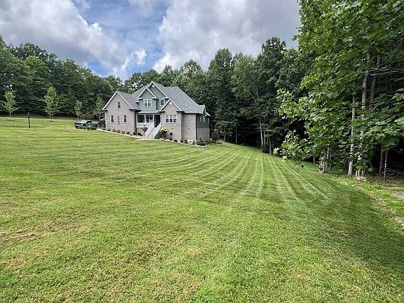 2nd image of 18 Deer View Ct