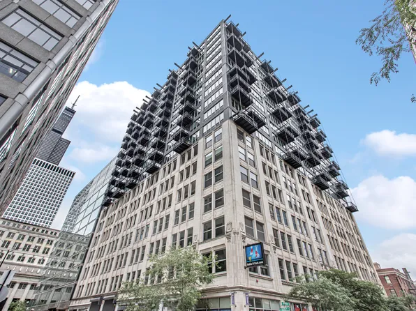 565 W Quincy St Unit 1304, Chicago, IL 60661