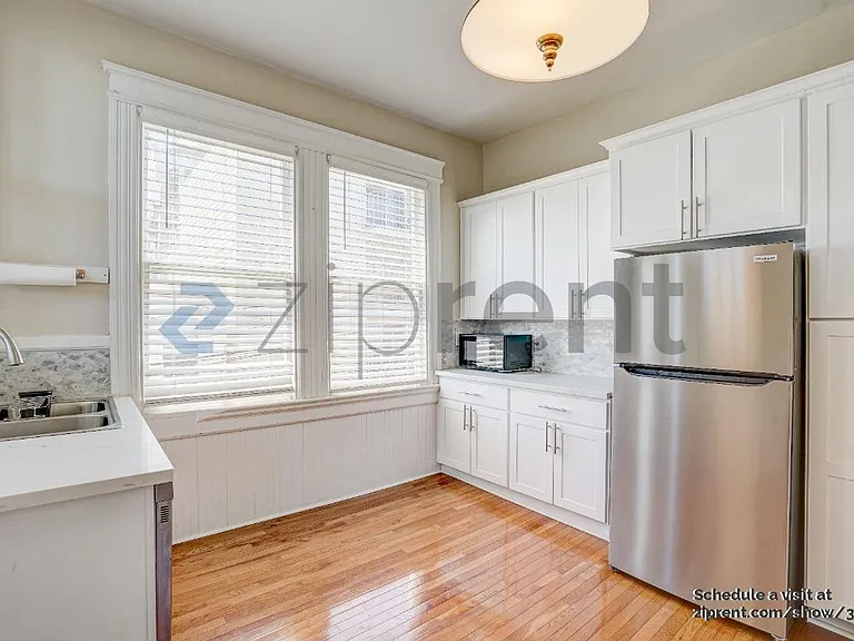 2132 Jones St — Photo 8