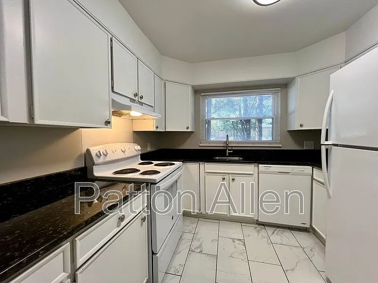 1020 Hendersonville Rd #2 — Photo 8