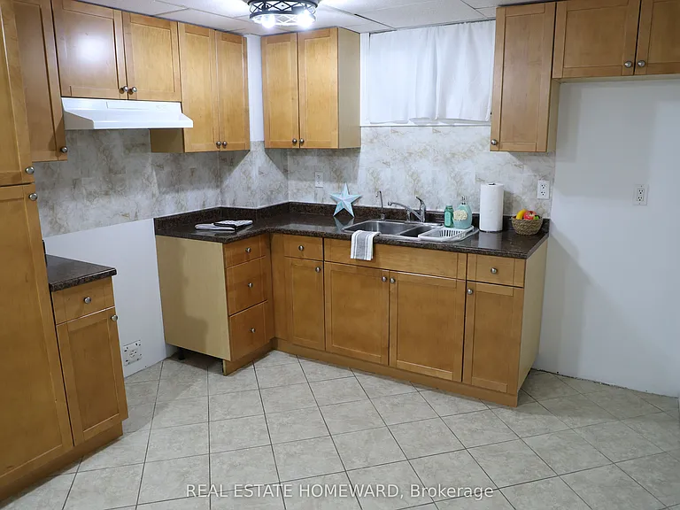 1212 Fox Hill St #BASEMENT — Photo 7