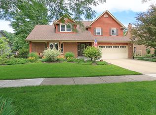 1183 Oakton Ln, Naperville, IL 60540