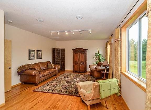 5th image of 16848 Leyte St NE