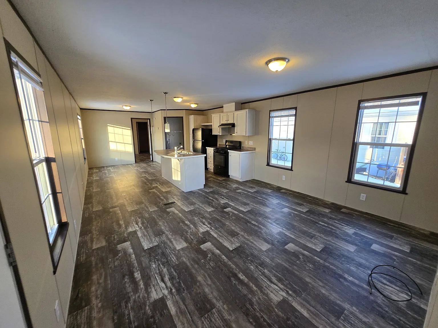 Open-Concept Floor Plan! — Photo 2