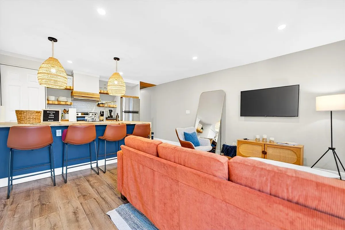 2 bed, $1,850 — Photo 3
