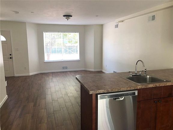 2nd image of 346 Targee St