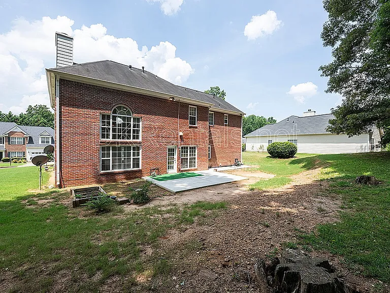 1540 Hampton Hollow Dr — Photo 14