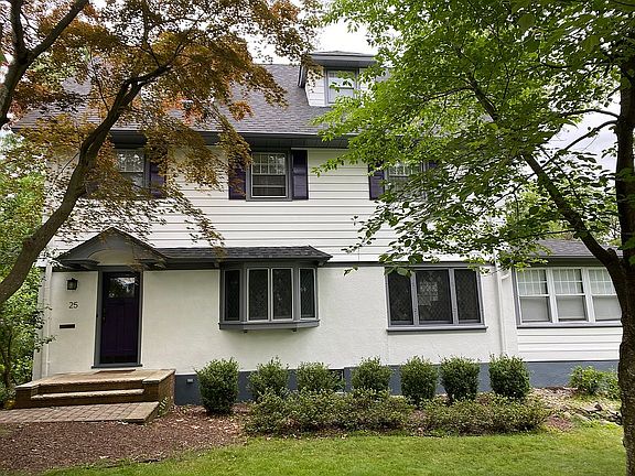 Leaded glass bay window 