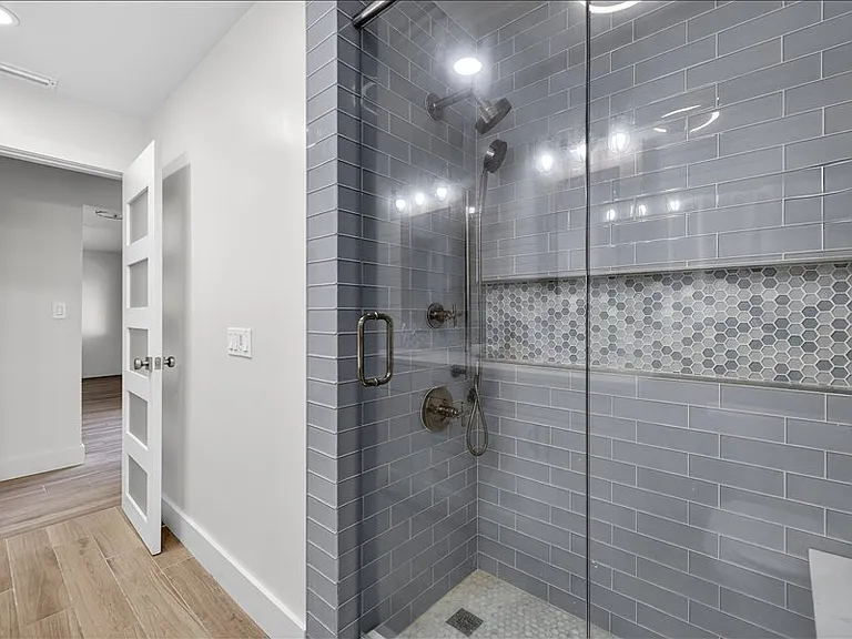 650 59th Ave — Photo 24