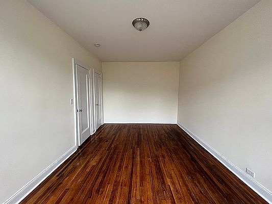 5th image of 25 Seaman Ave #5E