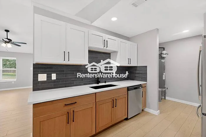 1408 Seely St — Photo 16