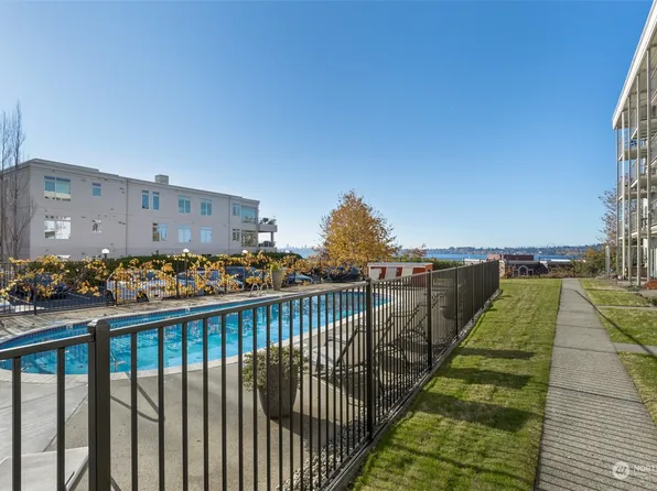 201 2nd Street S #102, Kirkland, WA 98033