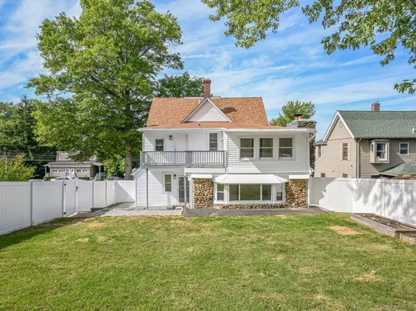 212 South Orchard Street, Wallingford, CT 06492