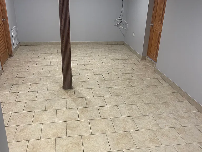 2936 N Harding Ave #0 — Photo 6