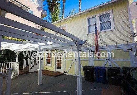 5th image of 920 Palm Ave #1