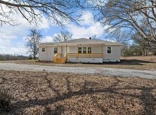 737 Lowrys Rd, Gaffney, SC 29340