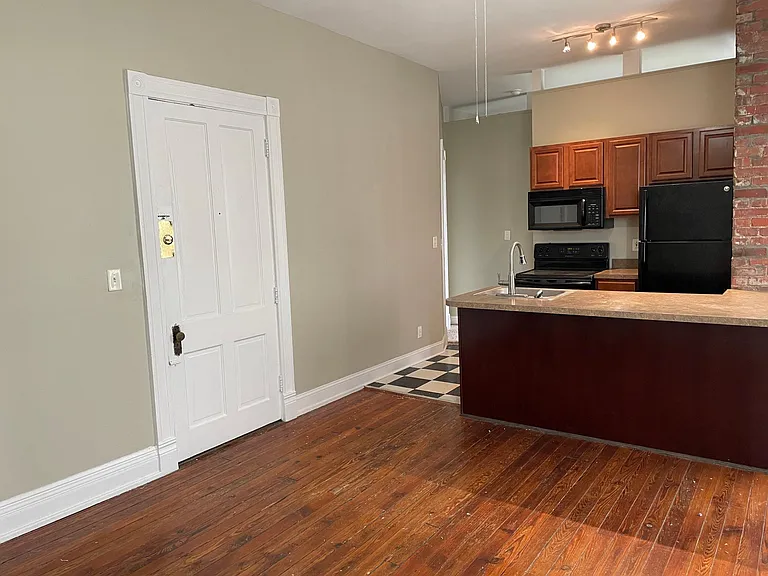 211 Haldeman Ave #4 — Photo 3