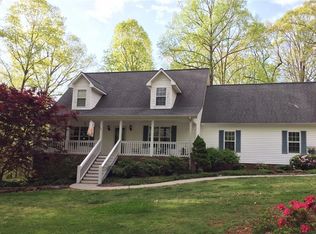 388 Mill Stream Ln, Lexington, NC 27292