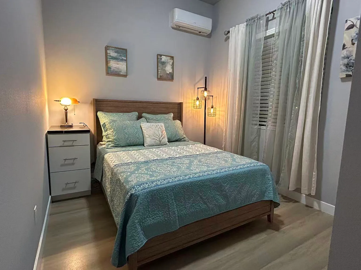 1 bed, 450 sqft, $1,900 — Photo 3