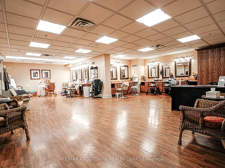 350 Princess Royal Dr #1002 — Photo 37