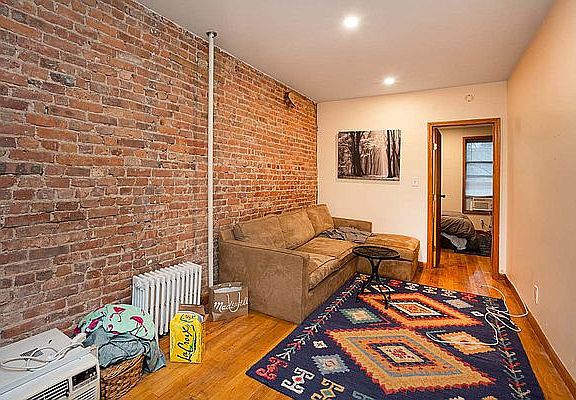 2nd image of 690 Sackett St APT 4