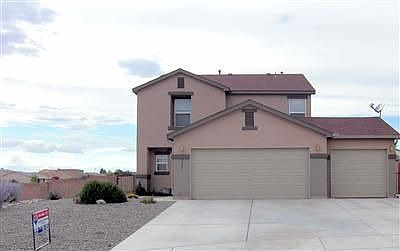 2nd image of 5201 Clovis Ct NE