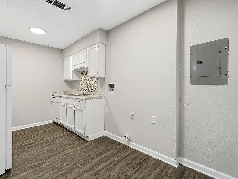 Residences at Overlook — Photo 39