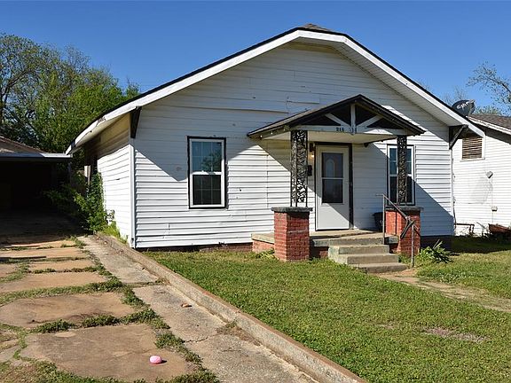 3rd image of 218 W Seminole Ave