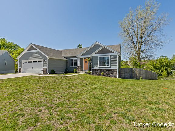 2nd image of 499 Hill Valley Ln NW