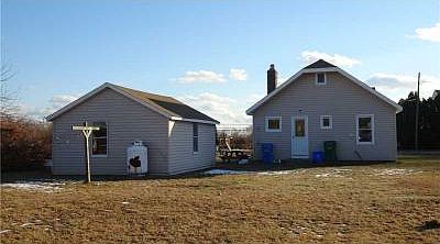 3rd image of 21 Blackberry Hill Dr