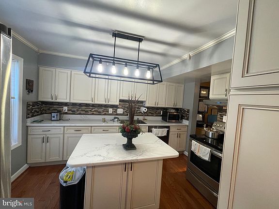 3rd image of 6621 Hiddenite Ct