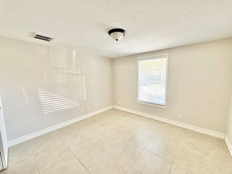 5389 Treetops Dr — Photo 6