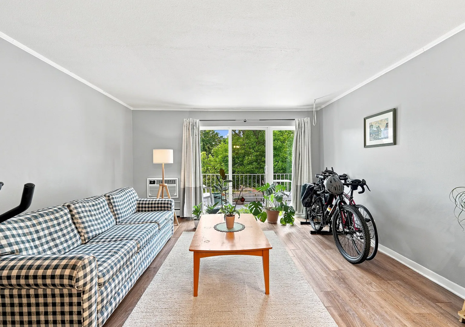 2 bed, 837 sqft, $2,000 — Photo 4